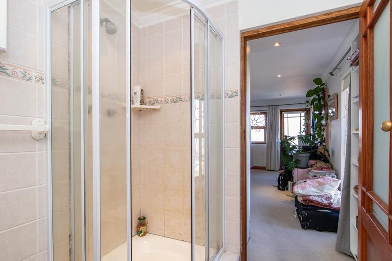 5 Bedroom Property for Sale in Fish Hoek Western Cape
